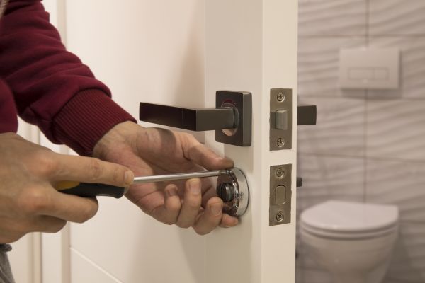 Interior Door Knob Service